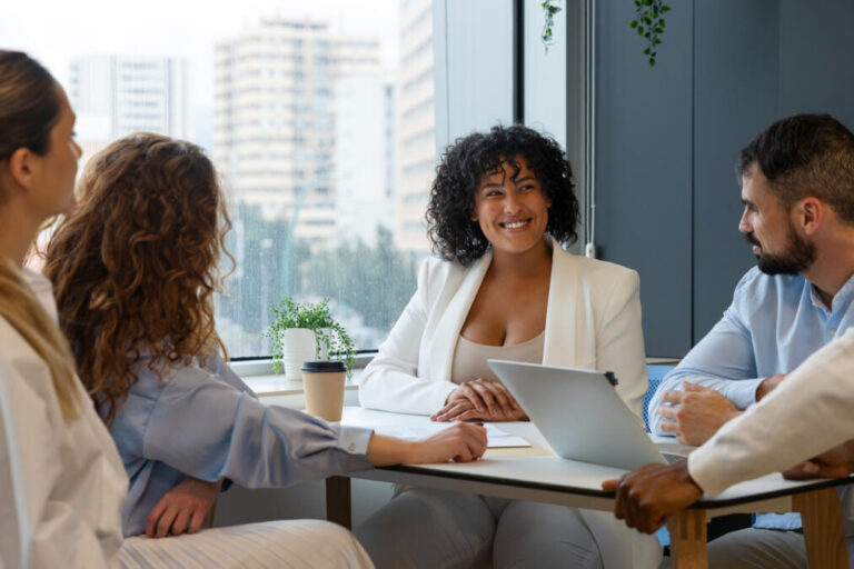 Recrutamento e Seleção: O que é, Etapas e Exemplos O que é Recrutamento e seleção: etapas e como fazer