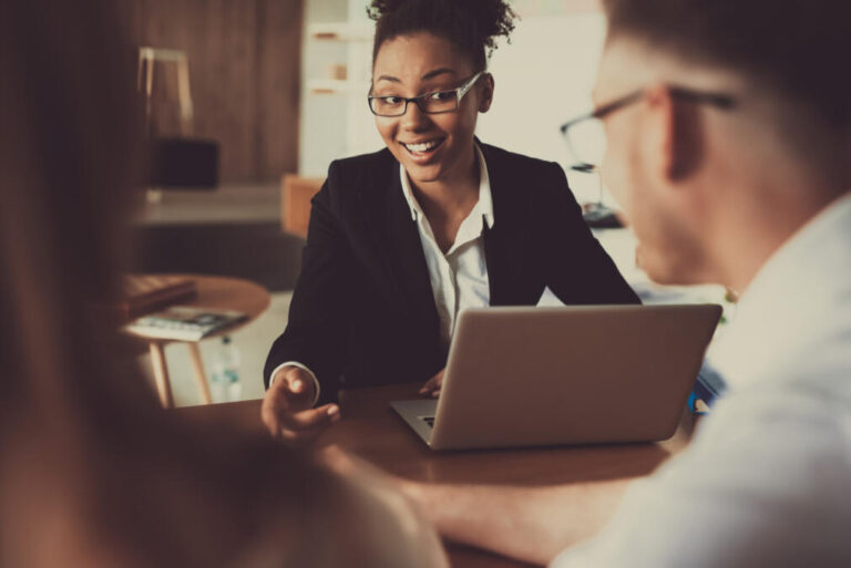 Pretensão Salarial: Dicas para Entrevista e Currículo Pretensão Salarial: o que é, o que responder e currículo