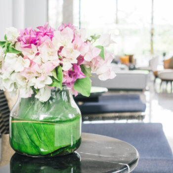 flower vase table