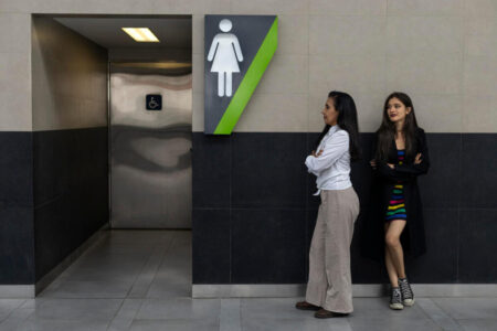 O funcionário pode ir ao banheiro durante o expediente? O funcionário pode ir ao banheiro durante o expediente?