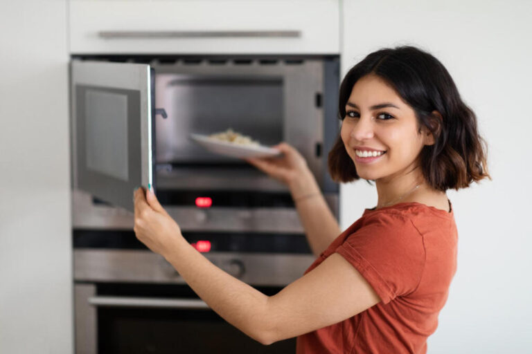 Microondas na empresa: Uso e cuidados adequados Microondas na empresa: Uso e cuidados adequados