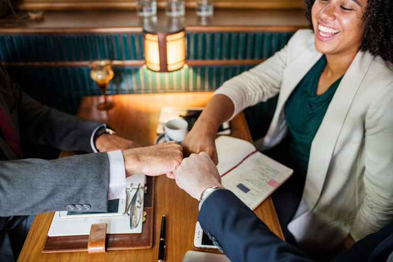 Fusão de Empresas: O que é, Dicas e Vantagens Fusão de empresas: Dicas para unir times e culturas!
