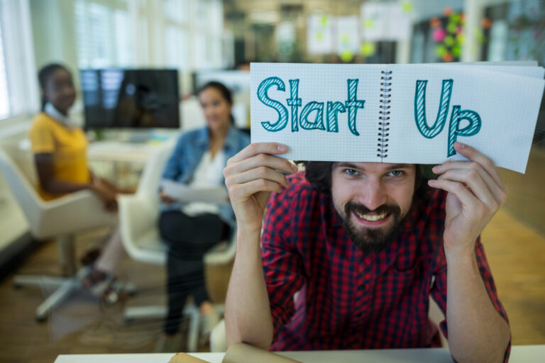 Startups: Tudo que Você Precisa Saber em 10 Minutos! Startups: Tudo que Você Precisa Saber em 10 Minutos