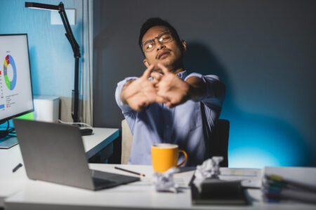 Exausto e desmotivado? 10 Dicas Para dar a volta por cima Exausto e desmotivado? Como dar a volta por cima