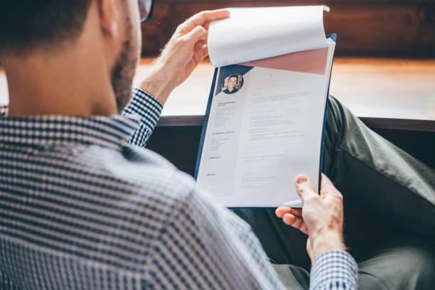 Resumo profissional pronto: 30 exemplos para o currículo
