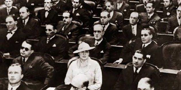 Liderança feminina: 22 líderes para você se inspirar 1 Carlota Pereira de Queiros Deputada Federal