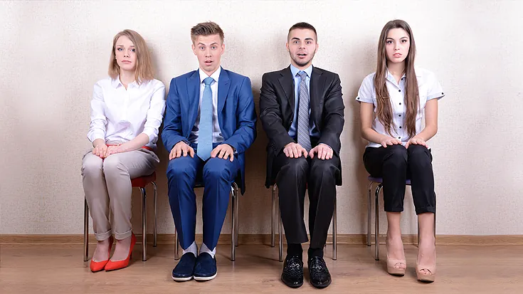 Alternativas ao recrutamento externo e interno Alternativas ao recrutamento externo e interno