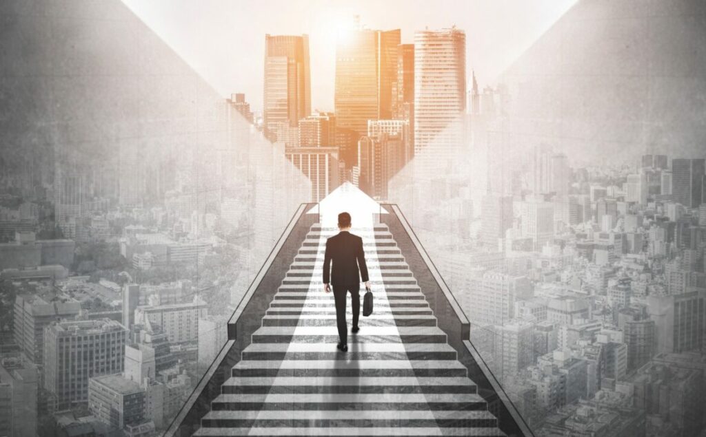 O que é a liderança estratégica qual a sua diferença para a liderança tradicional? O que é a liderança estratégica qual a sua diferença para a liderança tradicional?
