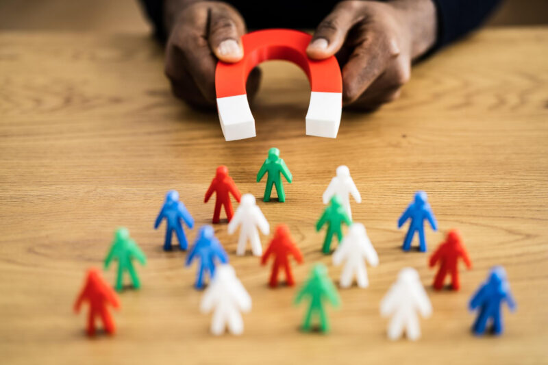 Atraia e retenha talentos: a chave para o sucesso Atraia e retenha talentos: a chave para o sucesso